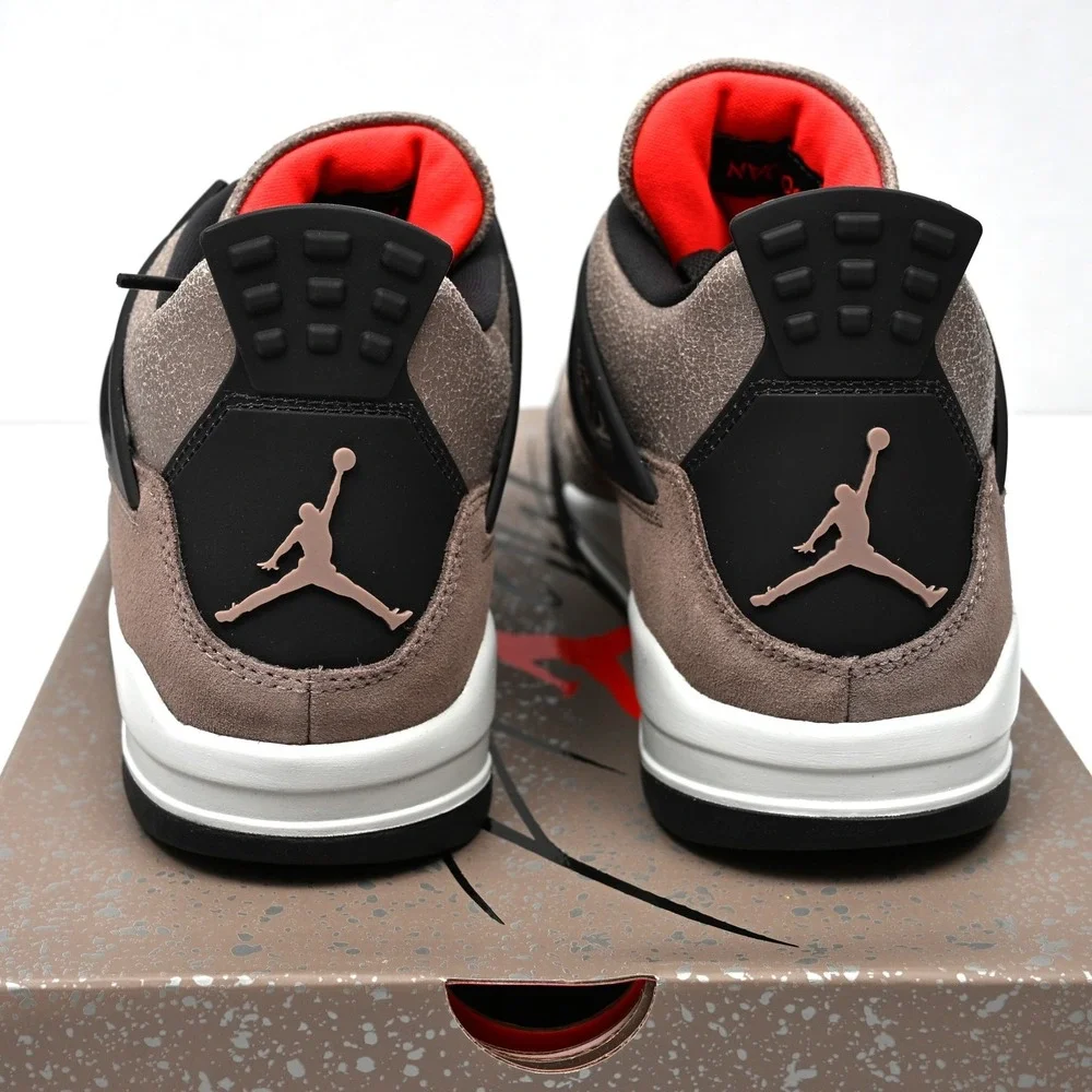 New DS Nike Air Jordan‎ 4 Taupe Haze 2021 Size 9.5 Rare Retro Authentic Brown OG